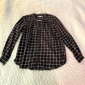 Navy plaid flannel Hawthorn long sleeve shirt.